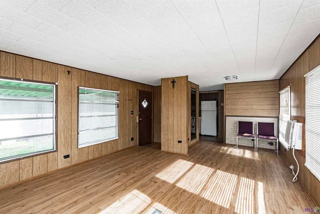 $850 | 932 North Jefferson Avenue, Port Allen, LA 70767