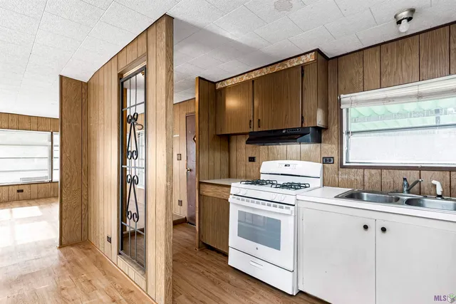 $850 | 932 North Jefferson Avenue, Port Allen, LA 70767