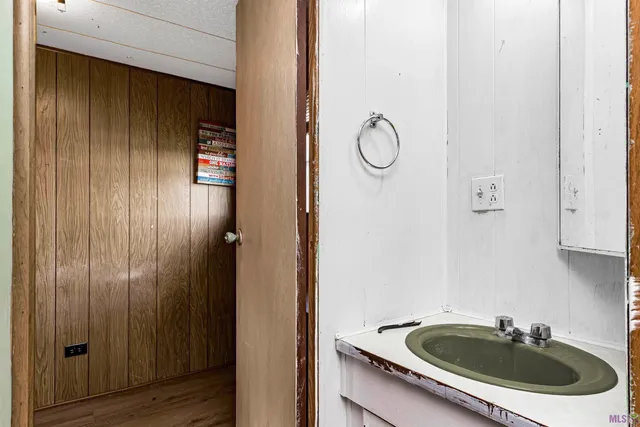 $850 | 932 North Jefferson Avenue, Port Allen, LA 70767