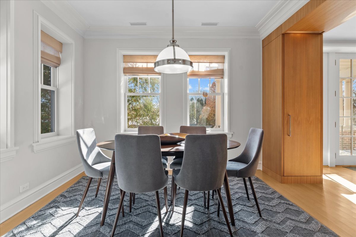687 Sheridan Road Wilmette, IL 60091 - Photo 23 of 60
