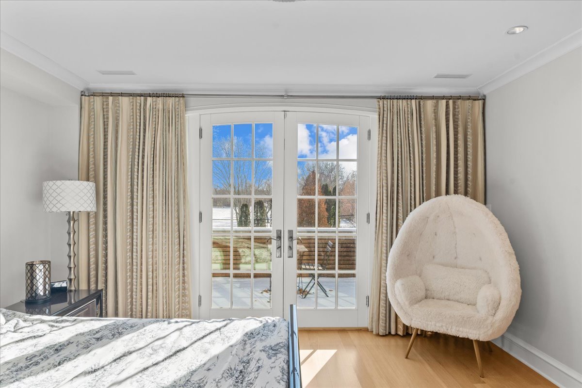 687 Sheridan Road Wilmette, IL 60091 - Photo 34 of 60
