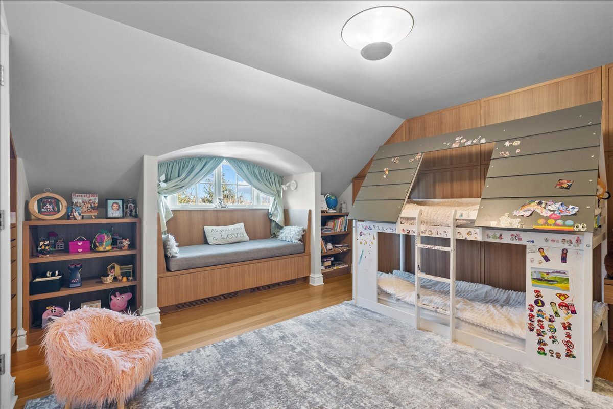 687 Sheridan Road Wilmette, IL 60091 - Photo 40 of 60