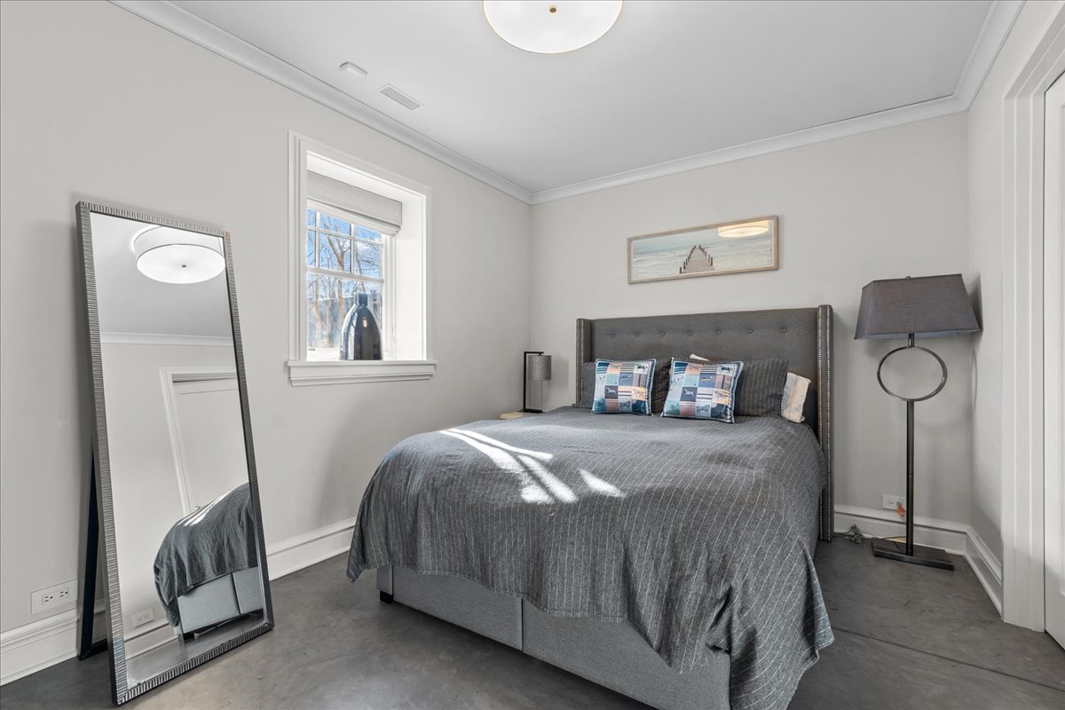 687 Sheridan Road Wilmette, IL 60091 - Photo 53 of 60
