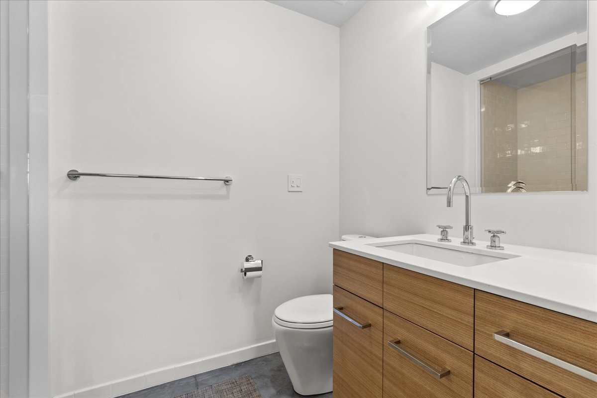 687 Sheridan Road Wilmette, IL 60091 - Photo 54 of 60