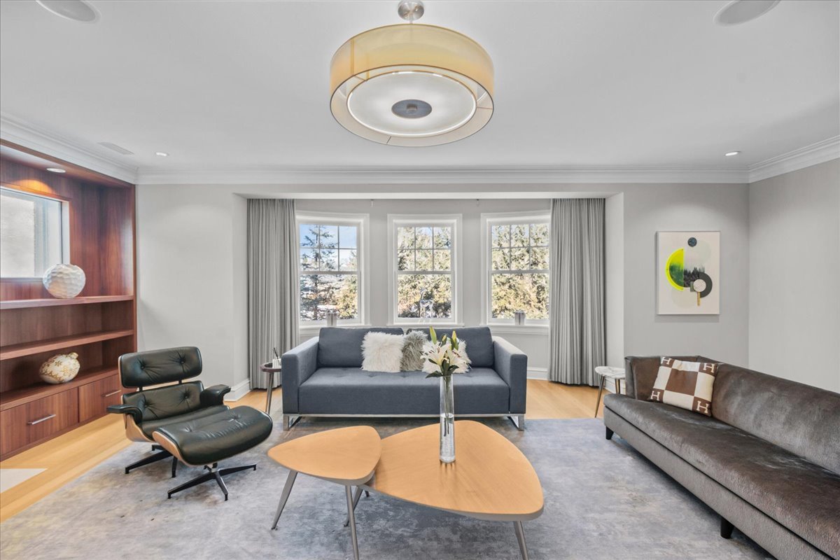 687 Sheridan Road Wilmette, IL 60091 - Photo 10 of 60