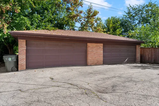 $379,900 | 249 Vine Avenue, Unit B, Park Ridge, IL 60068