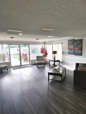 $2,000 | 22615 Southwest 66th Avenue, Unit 312, Boca Raton, FL 33428