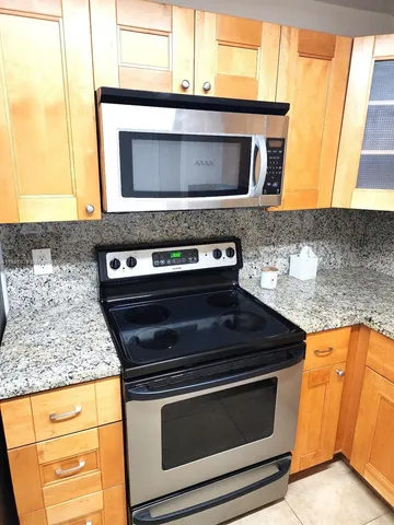 $2,000 | 22615 Southwest 66th Avenue, Unit 312, Boca Raton, FL 33428