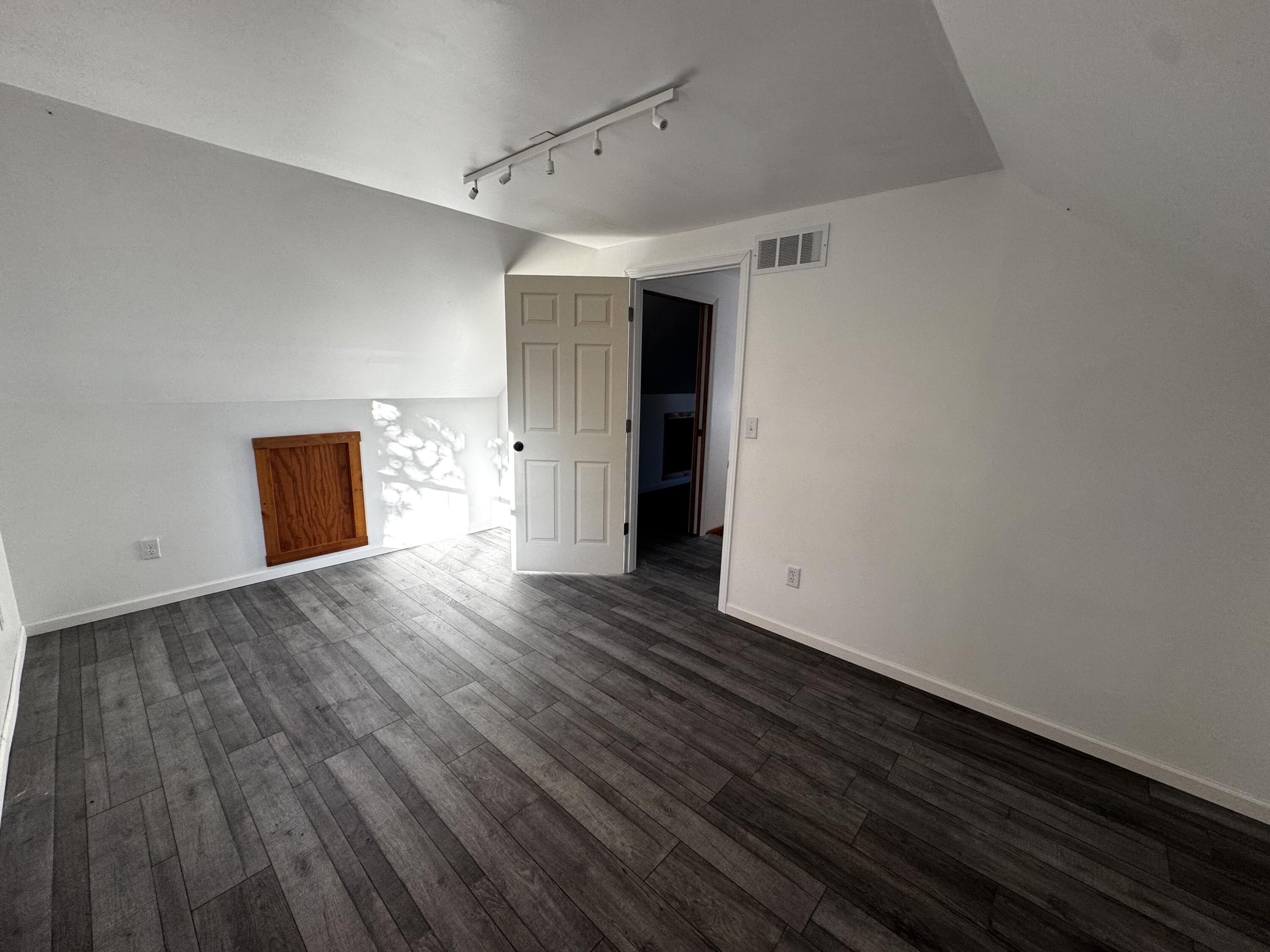 3336 Chabot Road Benton Harbor, MI 49022 - Photo 21 of 27 Bedroom 3