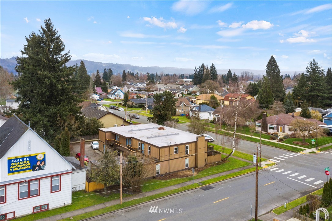 1103 Thompson Street Sumner, WA 98390 - Photo 28 of 29 a view of a city with tall buildings
