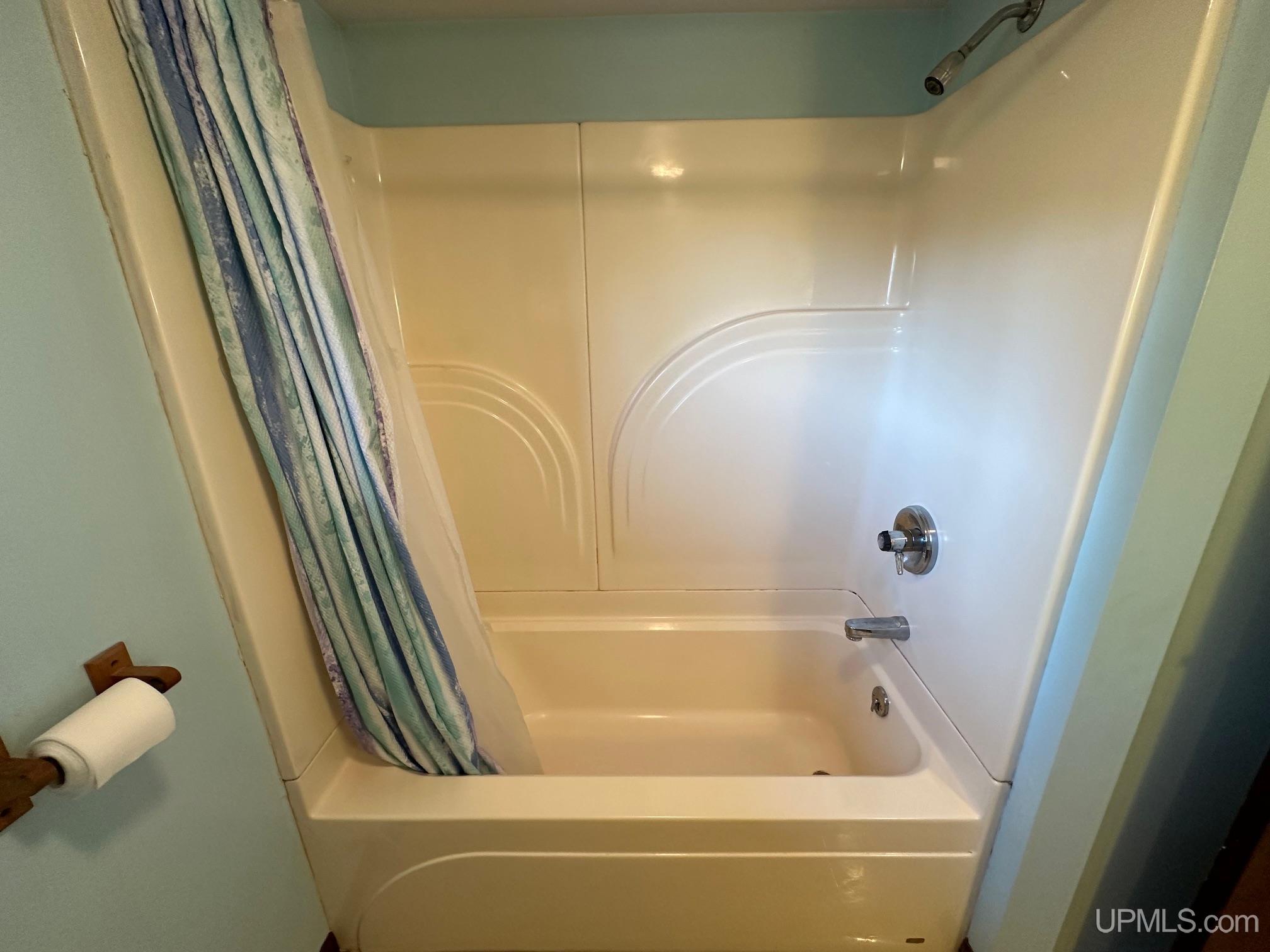 174 Valley Road Negaunee, MI 49866 - Photo 27 of 39 Gallery Image 27