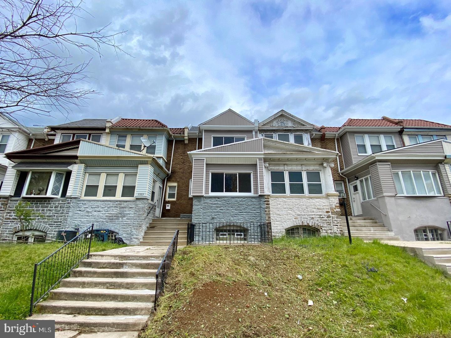 5353 North Sydenham St  