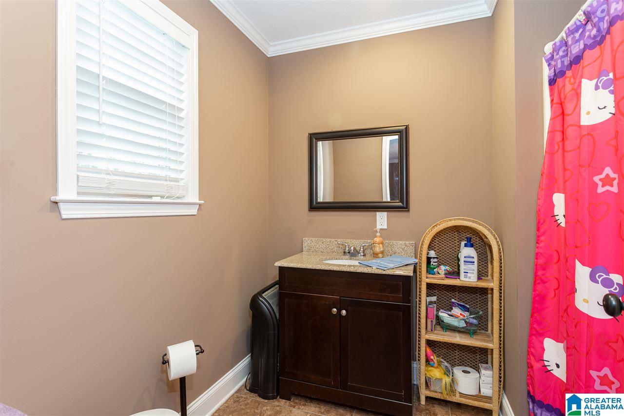 222 20th Street Oneonta, AL 35121 - Photo 19 of 38