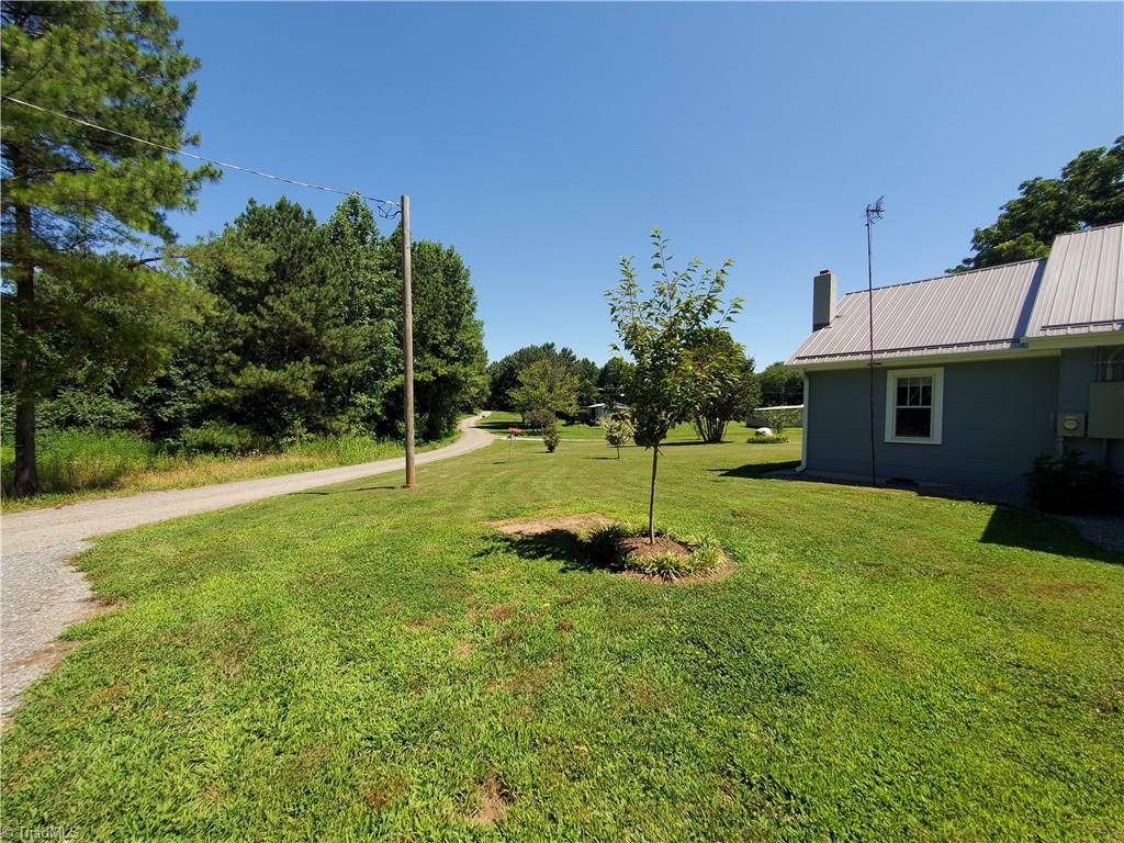 425 Locust Ridge Road State Road, NC 28676 - Photo 7 of 43