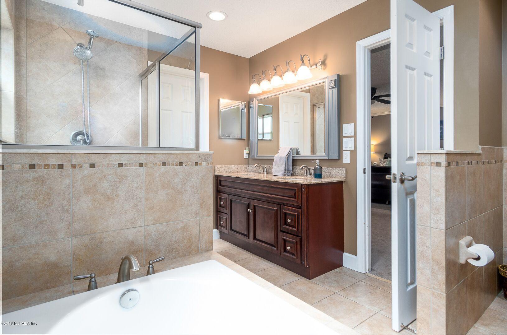 6842 Estrada Road Jacksonville, FL 32217 - Photo 17 of 38 MASTER BATH