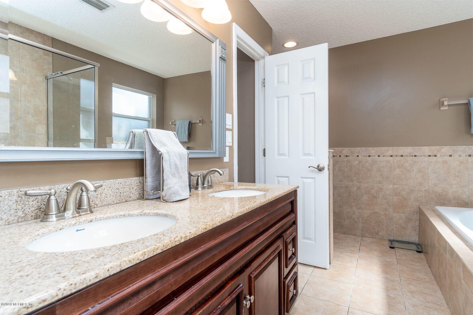 6842 Estrada Road Jacksonville, FL 32217 - Photo 18 of 38 MASTER BATH 2