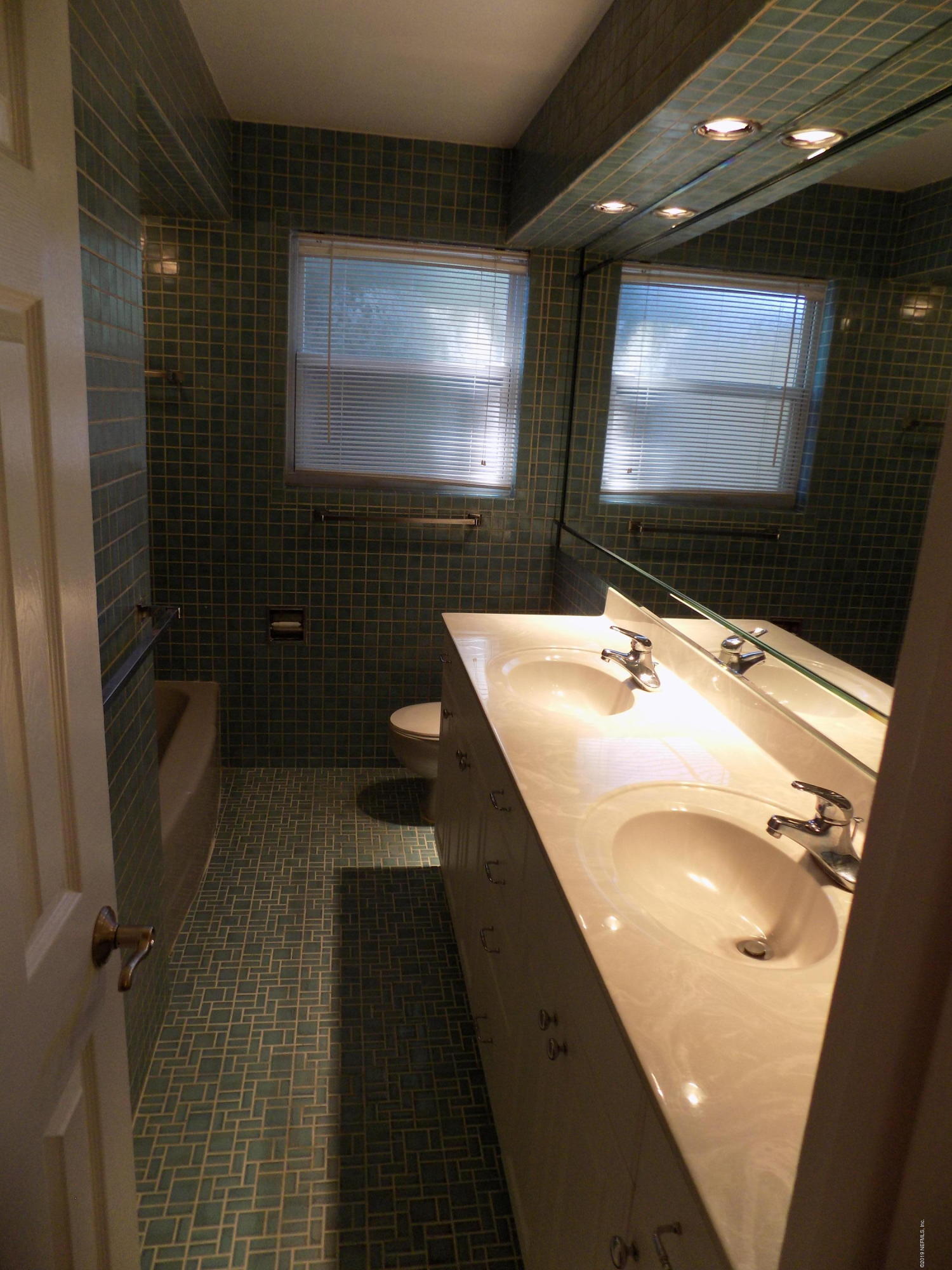 6842 Estrada Road Jacksonville, FL 32217 - Photo 30 of 38 BATH 1