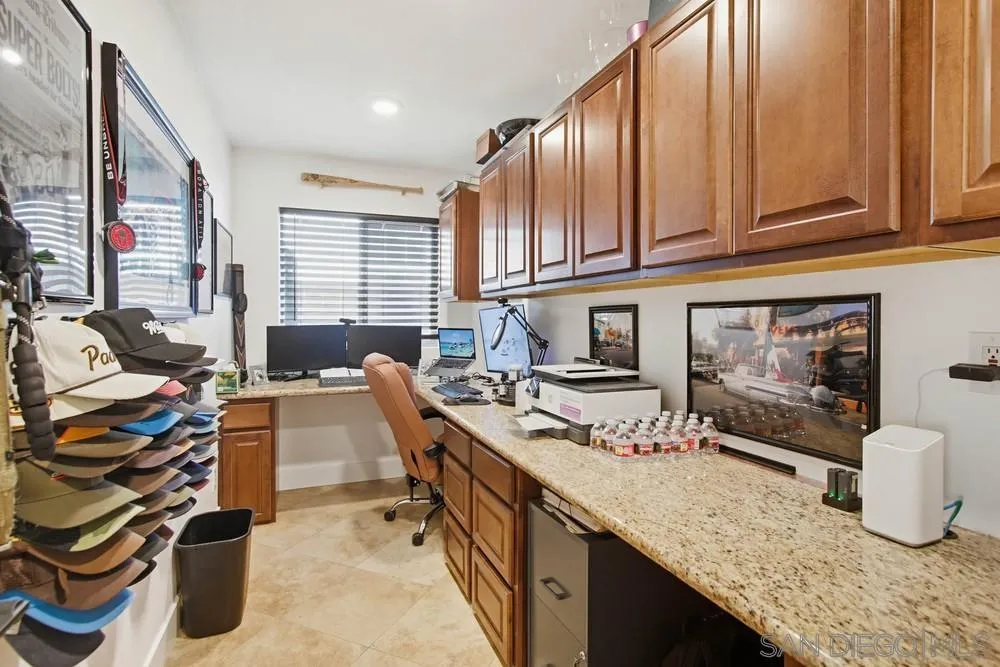 14610 Fairburn Street Poway, CA 92064 - Photo 16 of 44