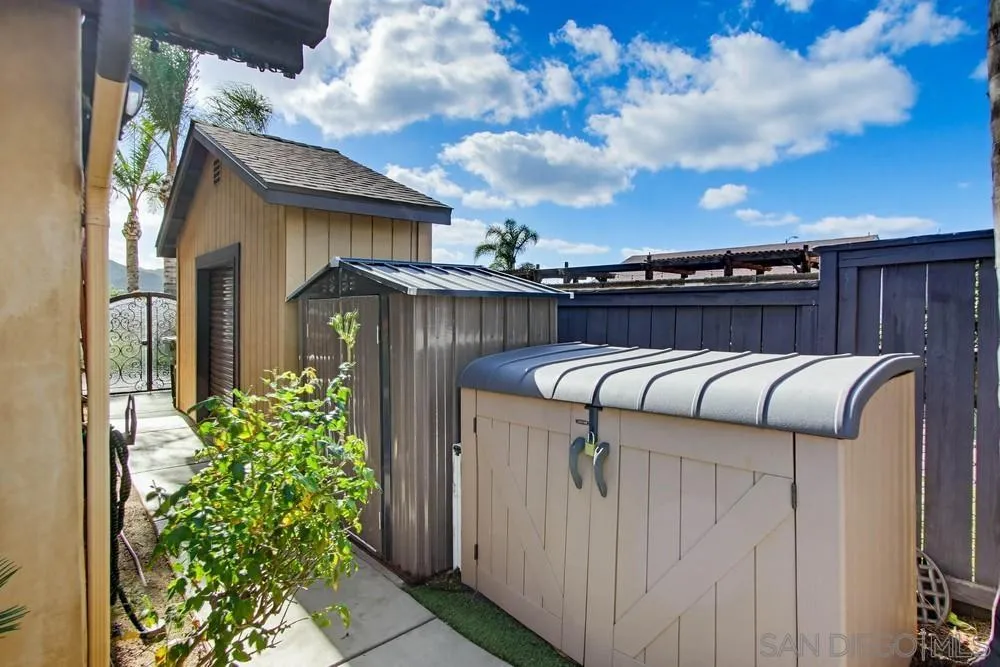 14610 Fairburn Street Poway, CA 92064 - Photo 37 of 44