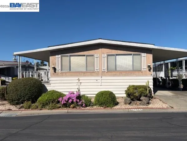 $249,900 | 27957 Pueblo Serena, Hayward, CA 94545