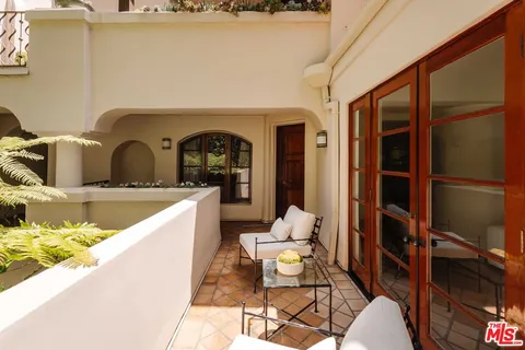 $2,150,000 | 9024 Cynthia Street, Unit 204, West Hollywood, CA 90069