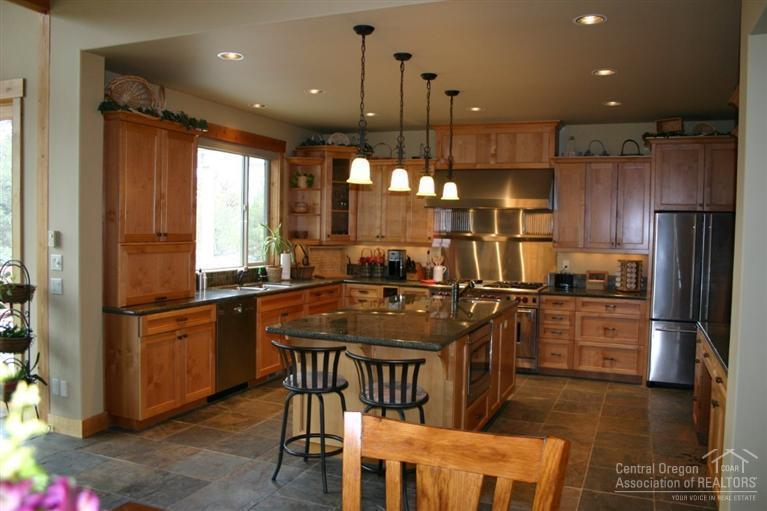24185 Dodds Road Bend, OR 97701 - Photo 4 of 24 Additional Photo