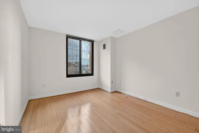 $2,350 | 1301 20th Street Northwest, Unit 1003, Washington, DC 20036