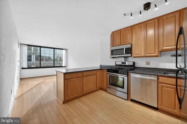 $2,350 | 1301 20th Street Northwest, Unit 1003, Washington, DC 20036