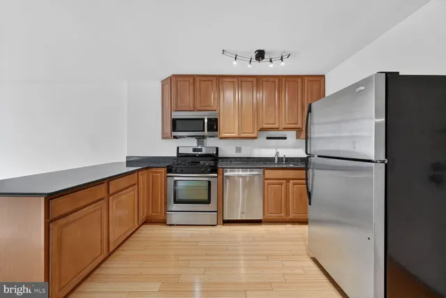 $2,350 | 1301 20th Street Northwest, Unit 1003, Washington, DC 20036