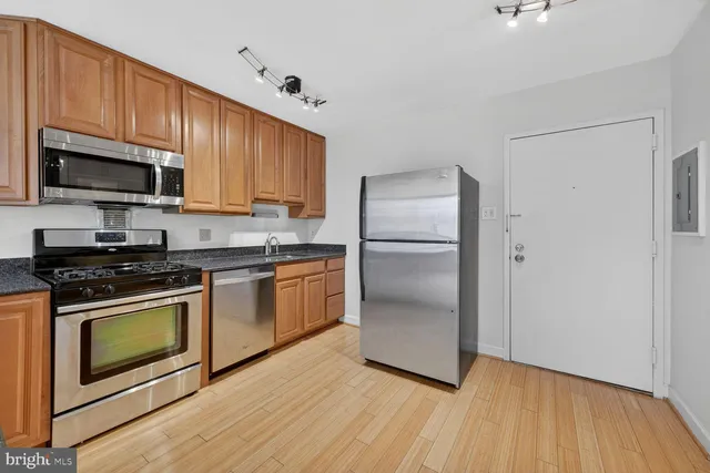 $2,350 | 1301 20th Street Northwest, Unit 1003, Washington, DC 20036