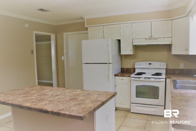 18832 Florida Street Robertsdale, AL 36567 - Photo 8 of 20