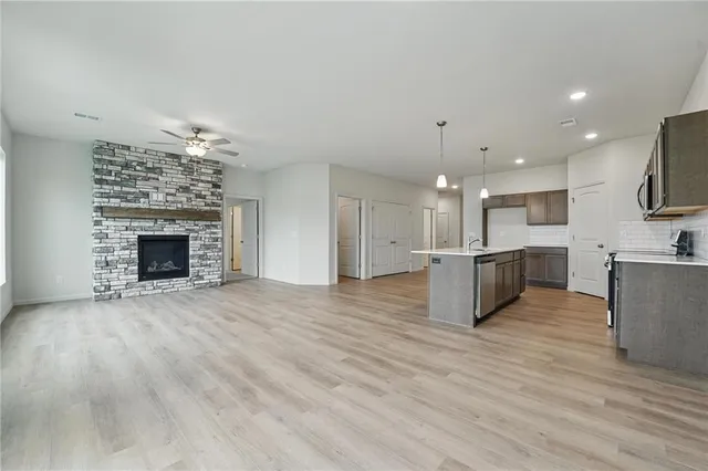 $394,710 | 120 Northwest Mulberry Court, Blue Springs, MO 64064