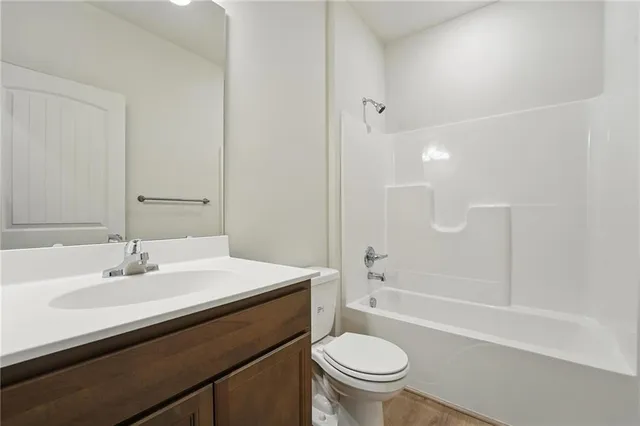 $394,710 | 120 Northwest Mulberry Court, Blue Springs, MO 64064