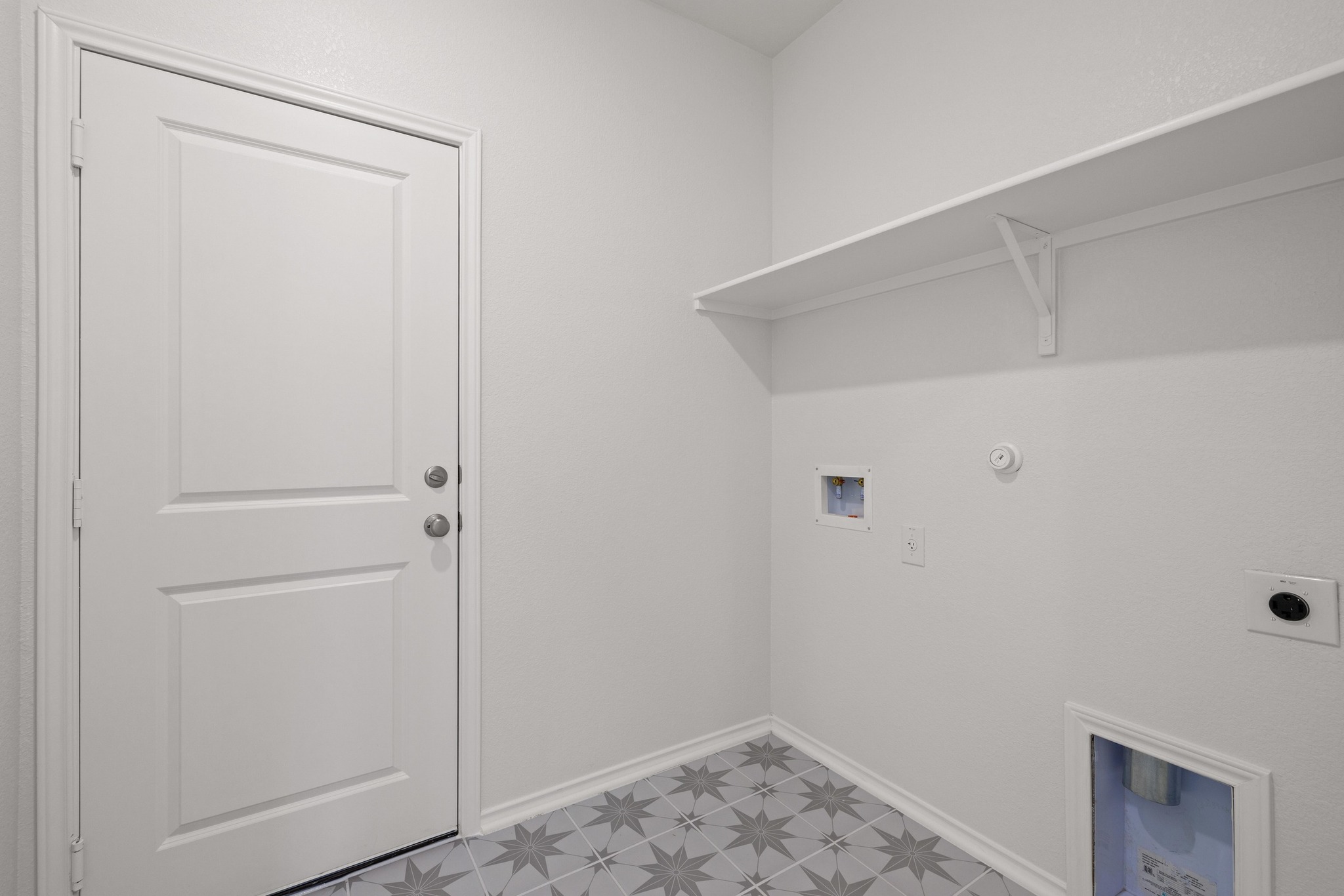 161 Lucky Texan Road Jarrell, TX 76537 - Photo 16 of 32 a view of small space