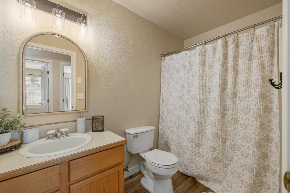 16320 Hillcrest Road Klamath Falls, OR 97603 - Photo 24 of 39 21 - 16320HillcrestRd-77