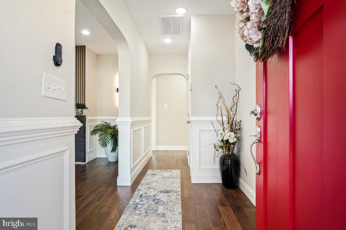 1202 Burton Street Silver Spring, MD 20910 - Photo 3 of 30