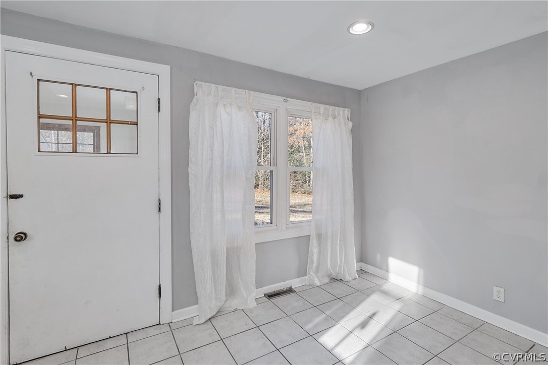 14900 Harrowgate Road Chester, VA 23831 - Photo 11 of 31
