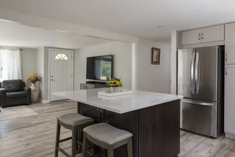 $550,000 | 50 Spring Street, Plympton, MA 02367