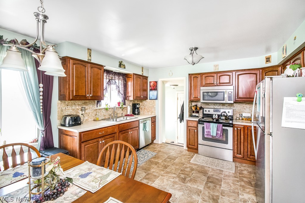6851 State Road Parma, OH 44134 - Photo 7 of 27