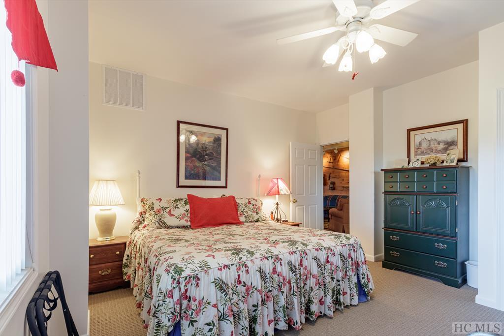 278 Rockledge Road Sapphire, NC 28774 - Photo 24 of 30 Gallery Image 24