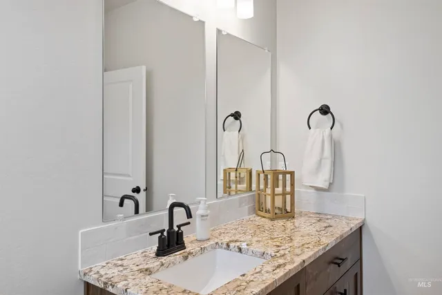 $374,900 | 803 Waveland Avenue, Filer, ID 83328