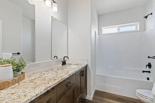 $374,900 | 803 Waveland Avenue, Filer, ID 83328