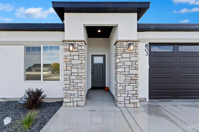 $374,900 | 803 Waveland Avenue, Filer, ID 83328