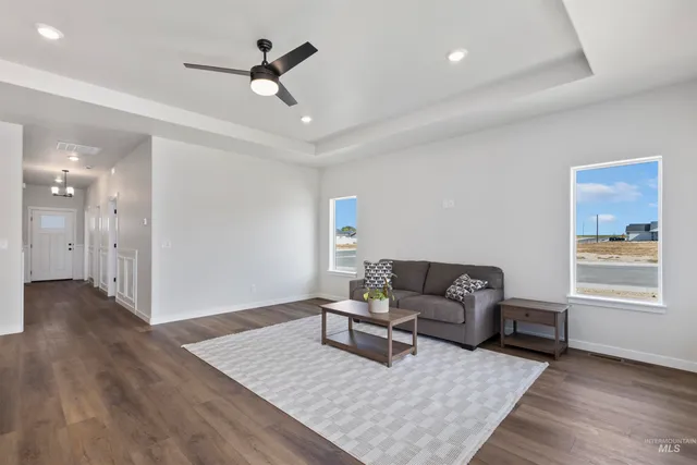 $374,900 | 803 Waveland Avenue, Filer, ID 83328