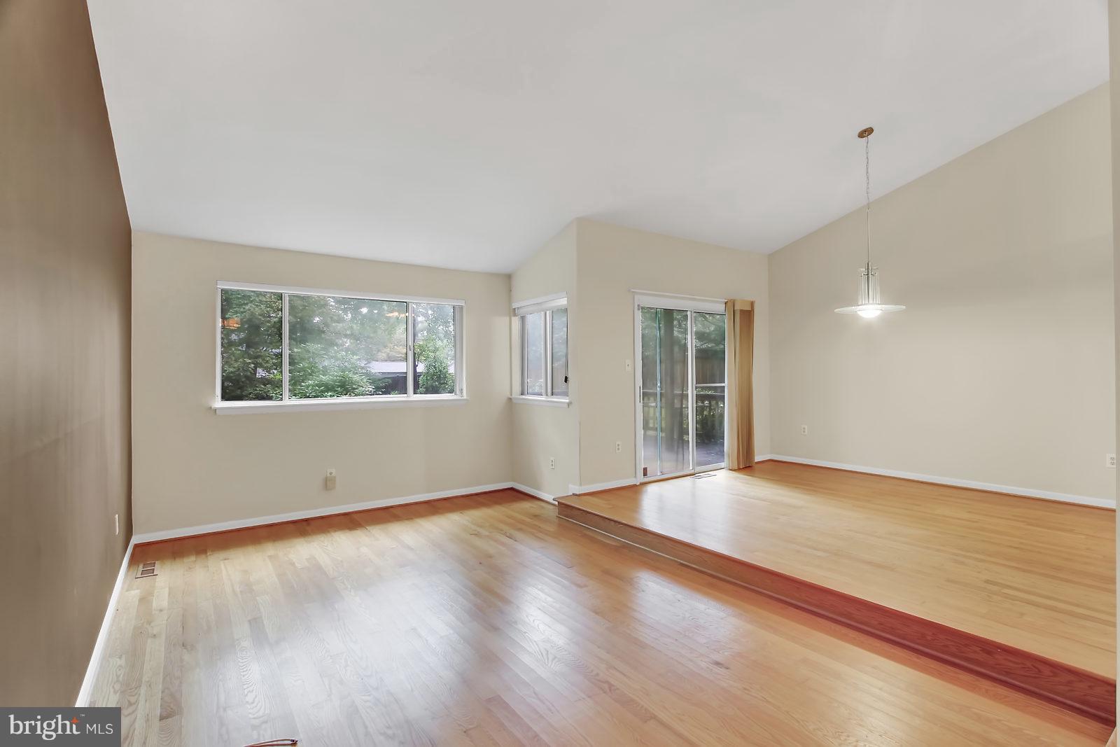 14934 Wellwood Road Silver Spring, MD 20905 - Photo 3 of 26 Living Room