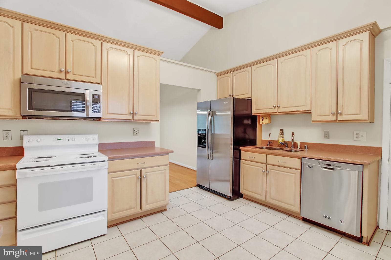 14934 Wellwood Road Silver Spring, MD 20905 - Photo 7 of 26 Kitchen