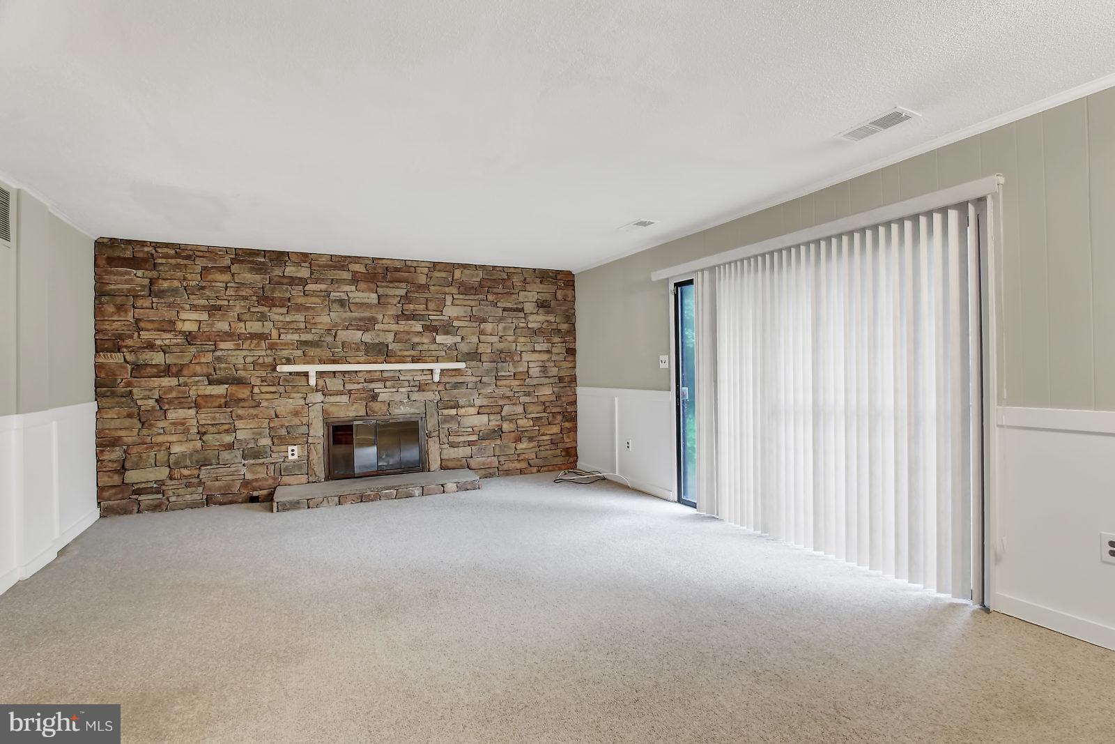 14934 Wellwood Road Silver Spring, MD 20905 - Photo 9 of 26 Family Room