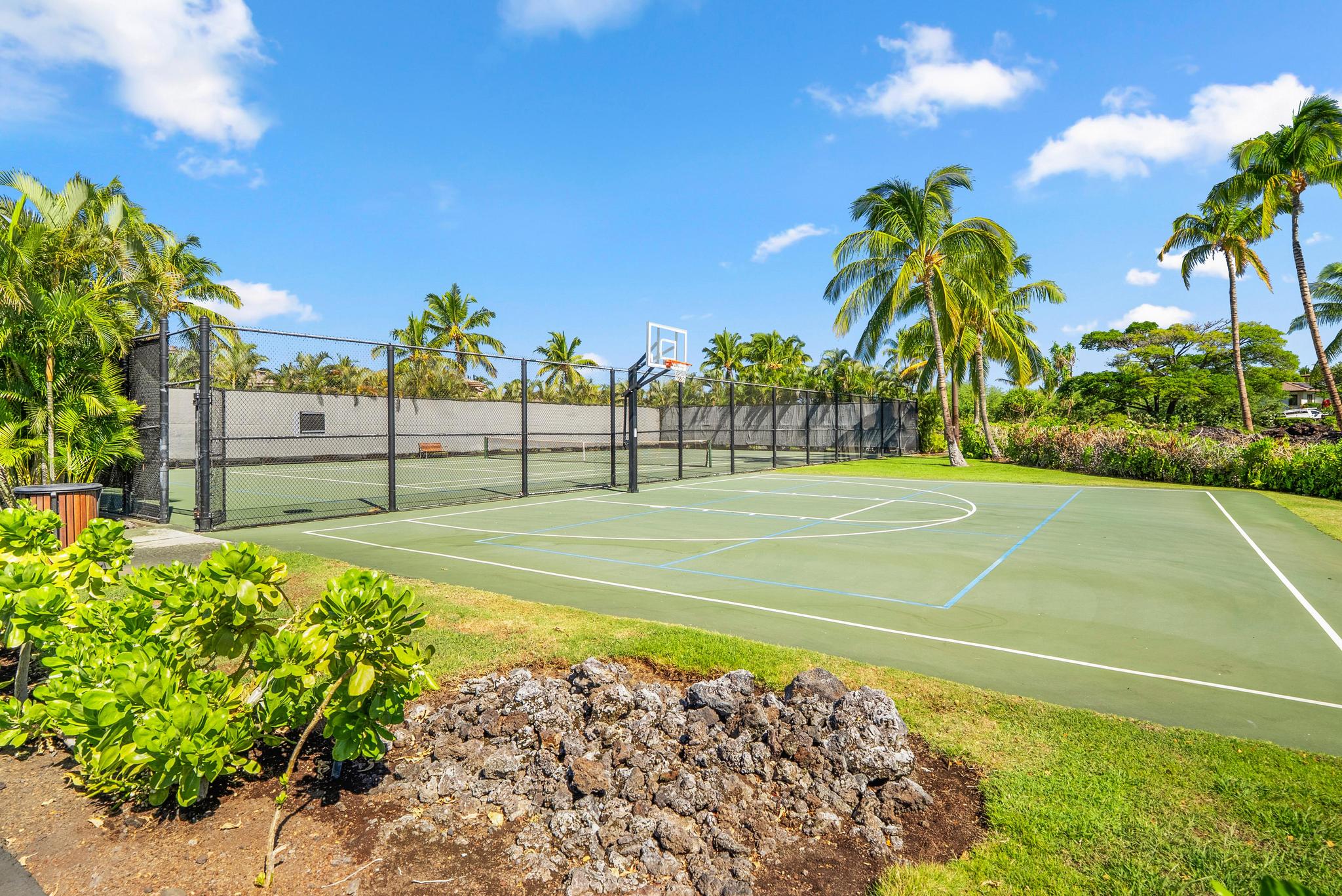 69-1033 Nawahine Place, Unit 18D Waikoloa, HI 96738 - Photo 24 of 25 a view of a basket ball ground