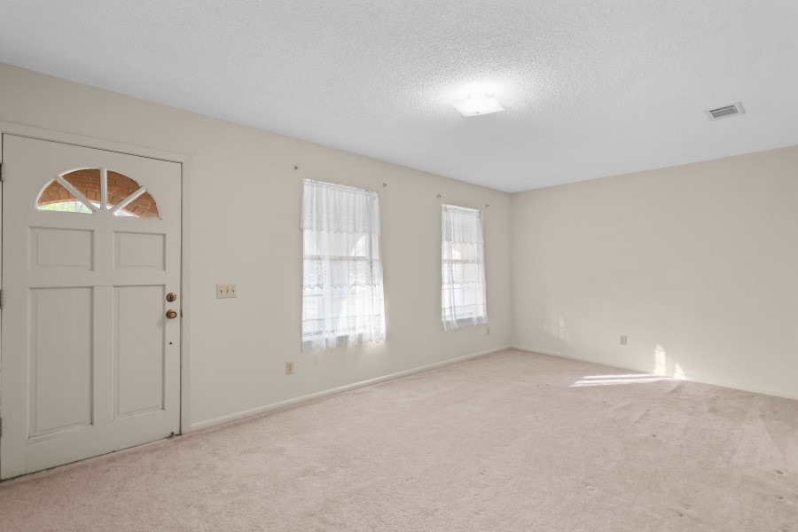 1276 Spring Grove Road Jesup, GA 31545 - Photo 8 of 40