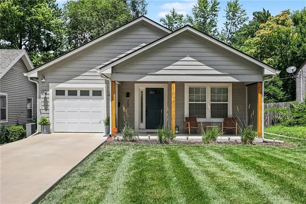 $464,950 | 22 West 78 Terrace, Kansas City, MO 64114